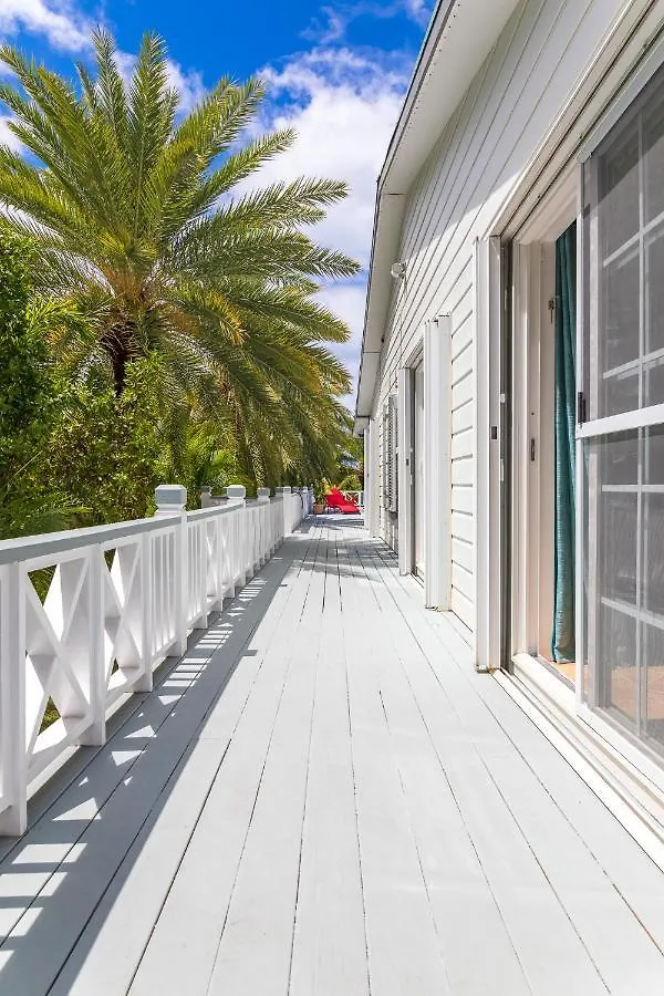 Villa Lazy Daze Jolly Harbour