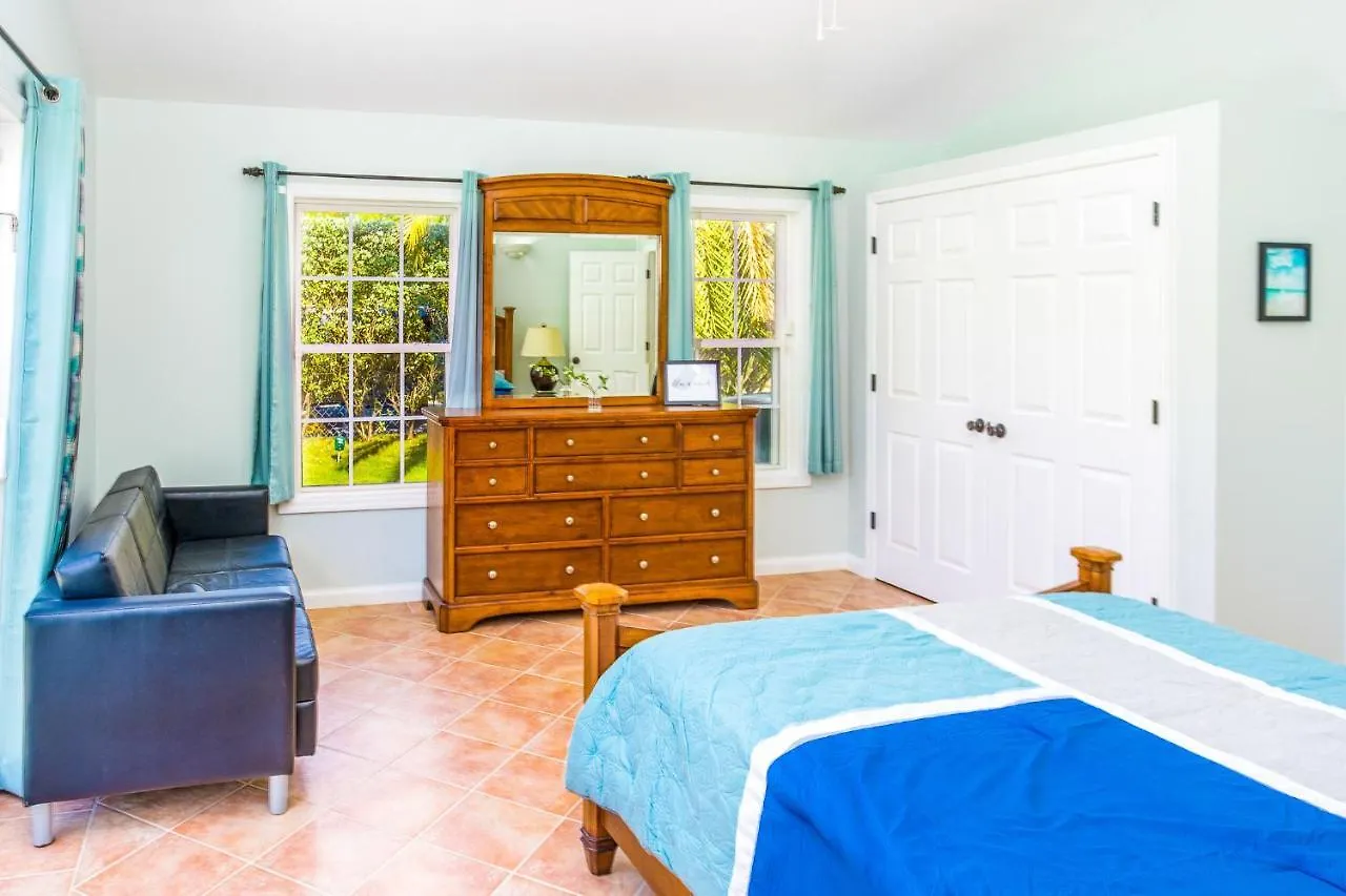 Villa Lazy Daze Jolly Harbour
