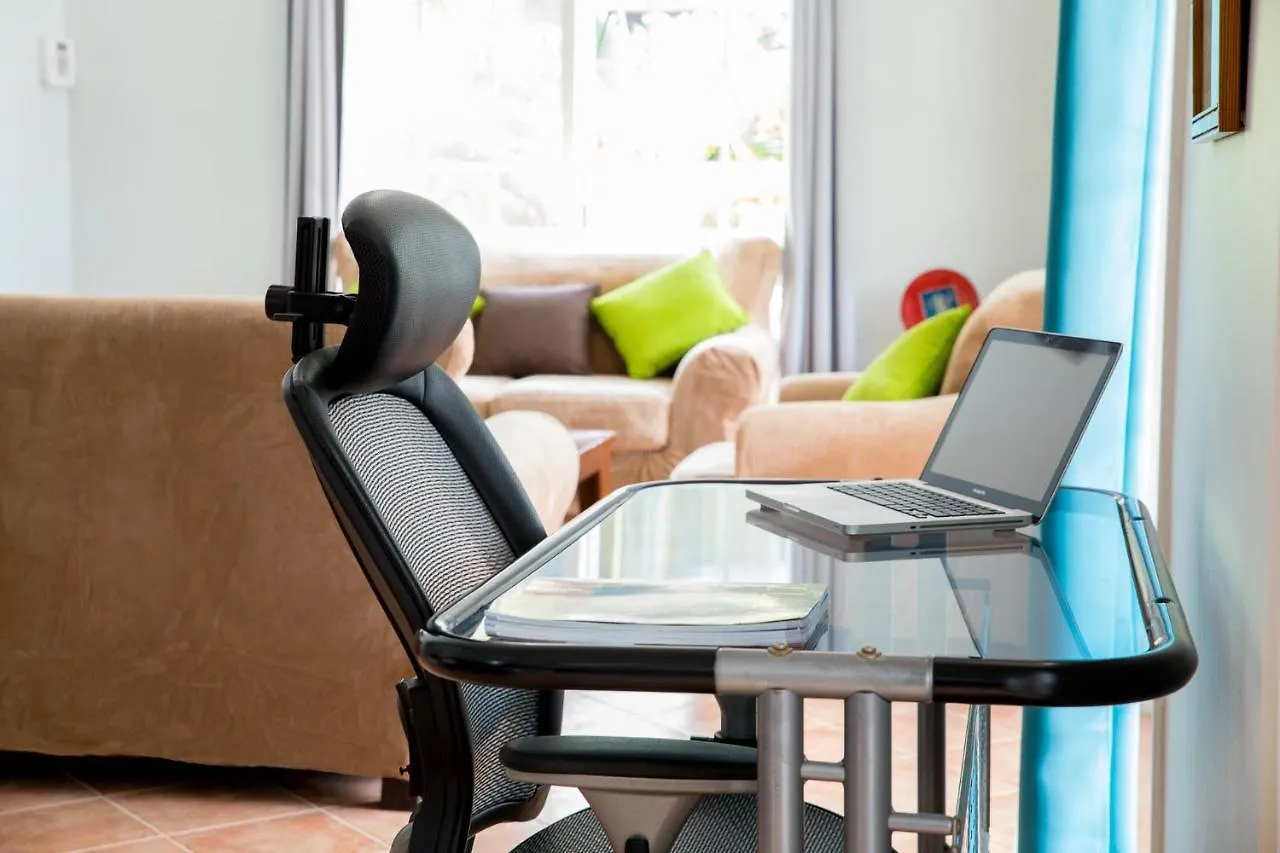 Villa Lazy Daze Jolly Harbour
