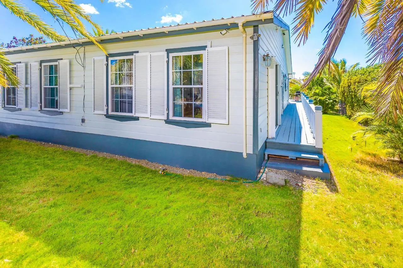 Villa Lazy Daze Jolly Harbour