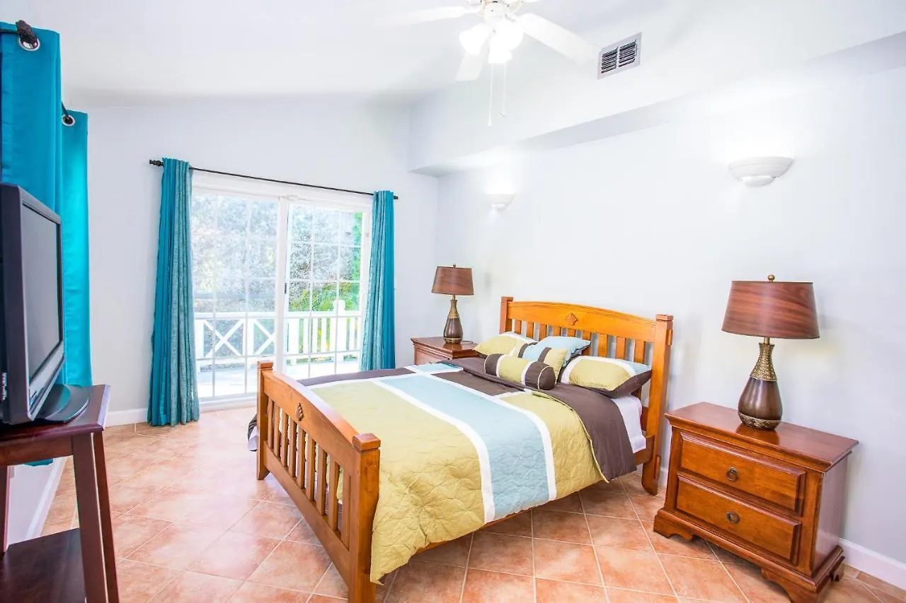 Villa Lazy Daze Jolly Harbour