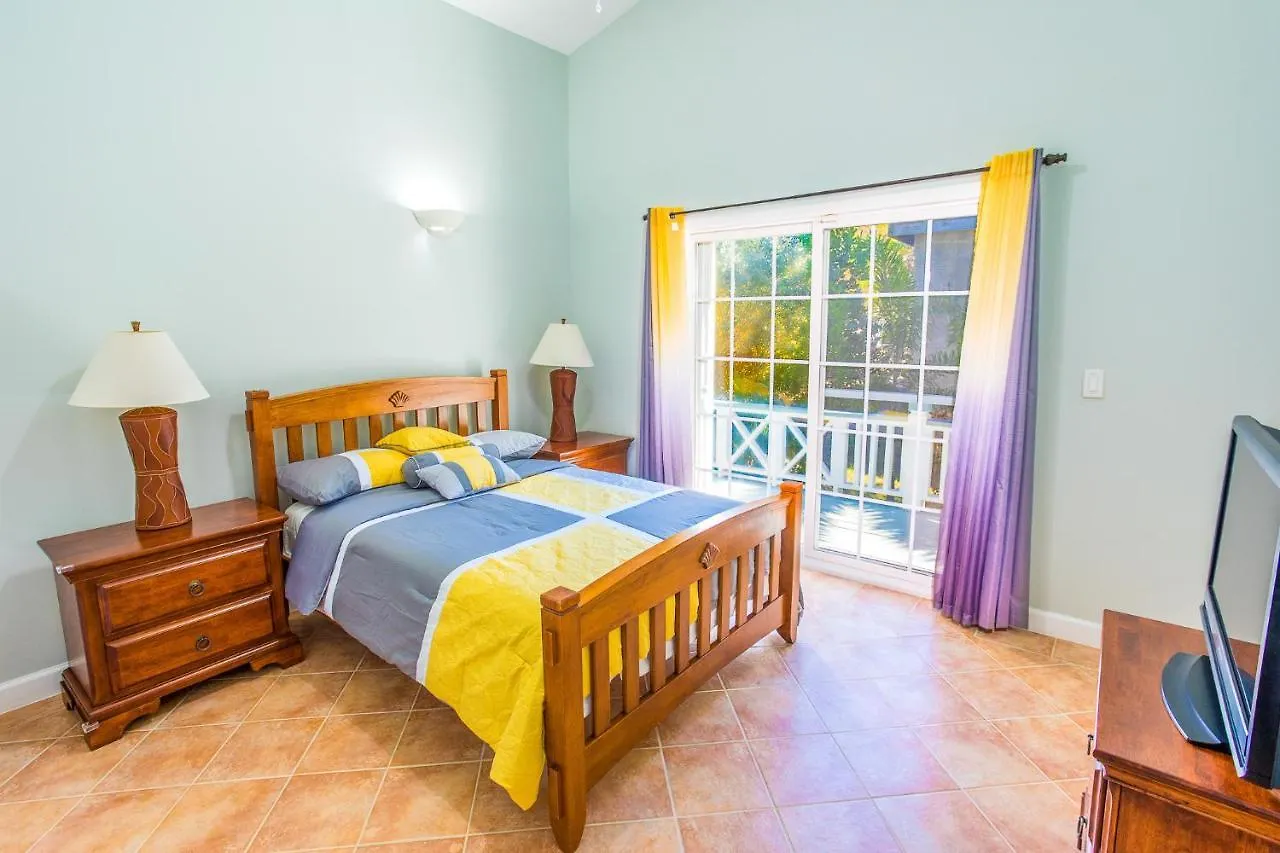 Villa Lazy Daze Jolly Harbour