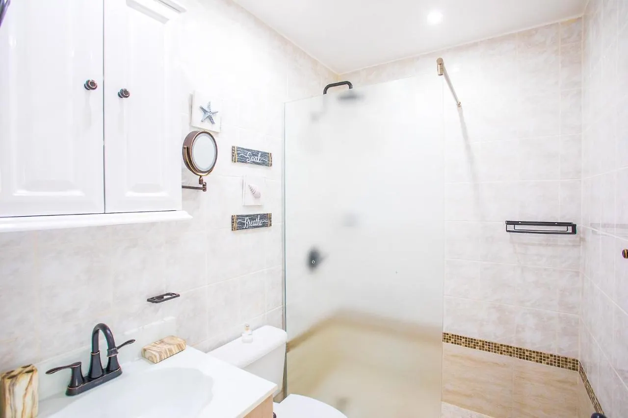 Villa Lazy Daze Jolly Harbour